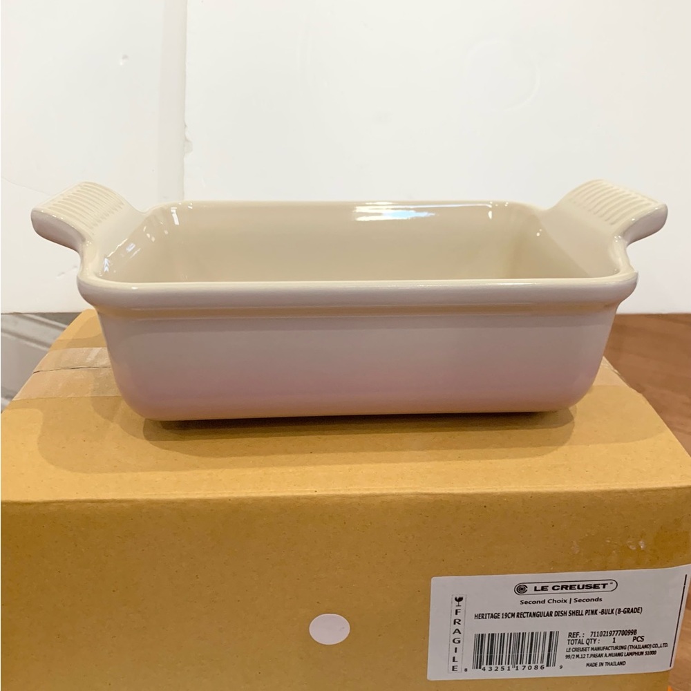Le Creuset Rectangular Dish - Picture 3 of 7